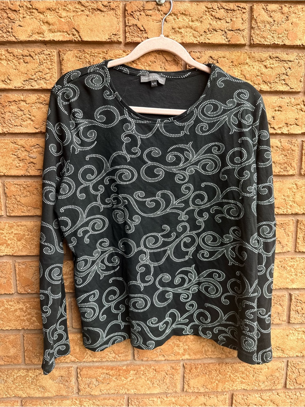 💫10/$25 •‎ Classic Editions Cotton Swirl Pattern Top